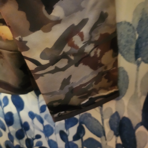 Under Armour Camouflage Hoodie with U.S. LBM Logo Size Small NWT - Picture 6 of 7